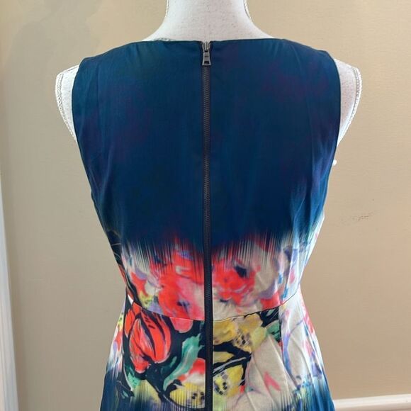 Elie Tahari Sleeveless Dress - Picture 4 of 9